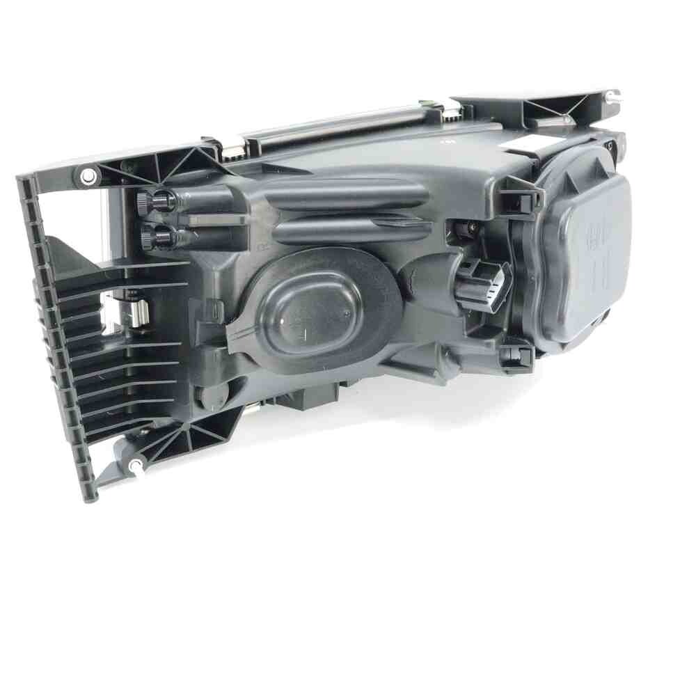 Фара SCANIA R, S, P, G (2016...) черная; электрорегулировка, правая (TBM)