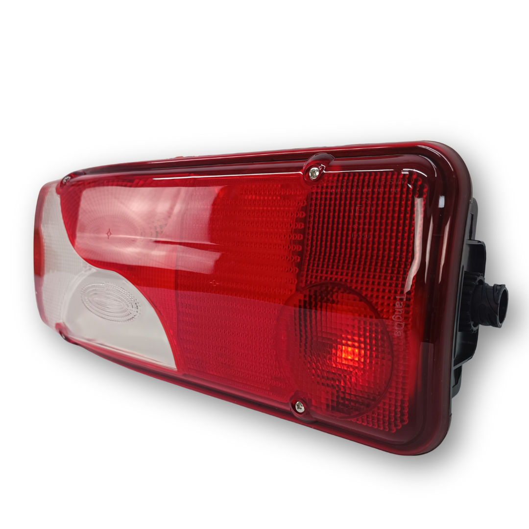 Фонарь задний SCANIA P-G-R-T (2004→) разъемом AMP \лев.\ Фонарь задний SCANIA P-G-R-T (2004→) разъемом AMP \лев.\