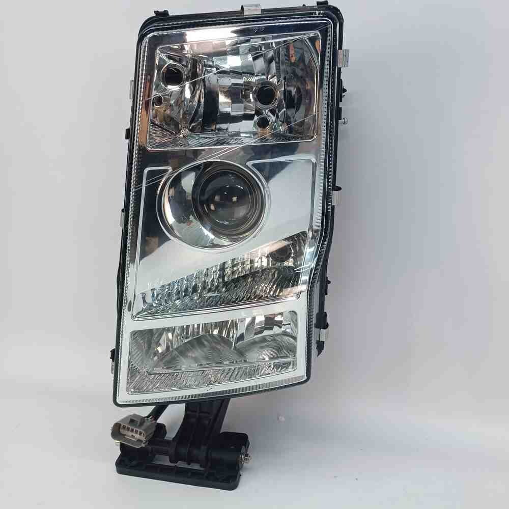 Фара VOLVO FH, FH12, FH16, FM (2002-2008) ручная регулировка; прямоугол.разъем, левая (TANGDE) Фара VOLVO FH, FH12, FH16, FM (2002-2008) ручная регулировка; прямоугол.разъем, левая (TANGDE)