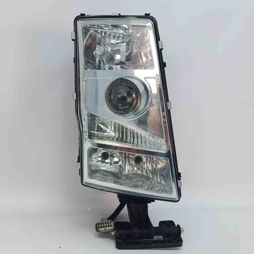 Фара VOLVO FH, FH12, FH16, FM (2002-2008) ручная регулировка; прямоугол.разъем, правая (TANGDE) Фара VOLVO FH, FH12, FH16, FM (2002-2008) ручная регулировка; прямоугол.разъем, правая (TANGDE)