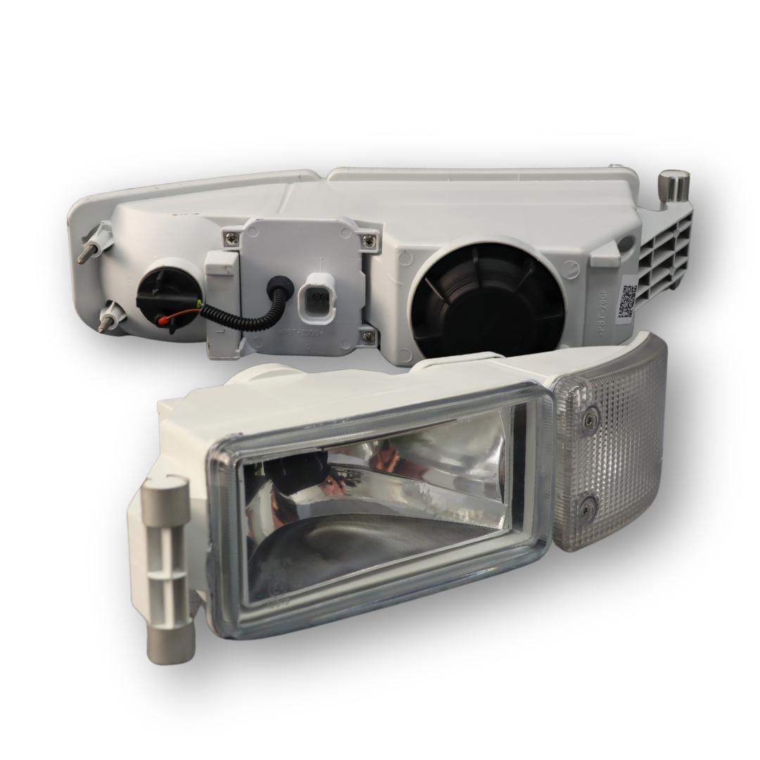 Фара противотуманная MAN TGA, TGL I, TGM I, TGS I, TGX I, L2000, LION´S (1993-) H4,PY21W, с белым поворотником, левая (TANGDE) Фара противотуманная MAN TGA, TGL I, TGM I, TGS I, TGX I, L2000, LION´S (1993-) H4,PY21W, с белым поворотником, левая (TANGDE)