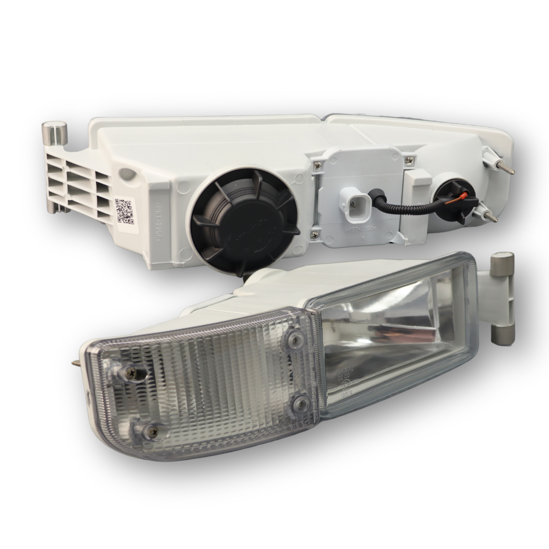 Фара противотуманная MAN TGA, TGL I, TGM I, TGS I, TGX I, L2000, LION´S (1993-) H4,PY21W, с белым поворотником, правая (TANGDE) Фара противотуманная MAN TGA, TGL I, TGM I, TGS I, TGX I, L2000, LION´S (1993-) H4,PY21W, с белым поворотником, правая (TANGDE)