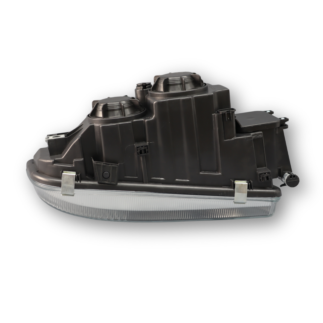 Фара противотуманная MAN TGS, TGX (2007 - ...) H3, H4, левая (C.F.BERG) Фара противотуманная MAN TGS, TGX (2007 - ...) H3, H4, левая (C.F.BERG)