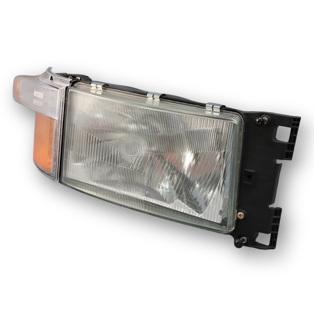 Фара SCANIA 114, 124, R, P, G (1996-2019) с указателем поворота, правая (C.F.Berg) Фара SCANIA 114, 124, R, P, G (1996-2019) с указателем поворота, правая (C.F.Berg)