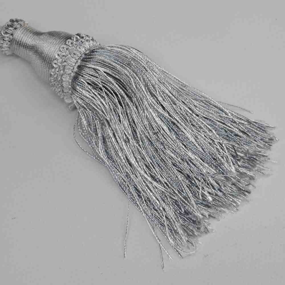 Кисточка из пряжи на верёвке серая с  присоской