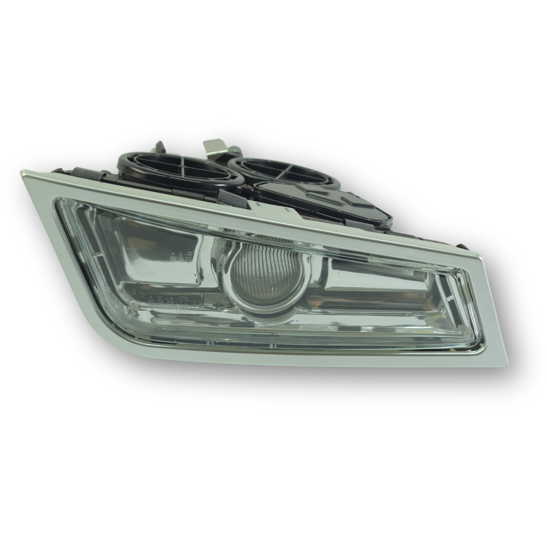 Фара противотуманная VOLVO FH, FH16, FM (2005- ...) H3, правая (C.F.BERG) Фара противотуманная VOLVO FH, FH16, FM (2005- ...) H3, правая (C.F.BERG)