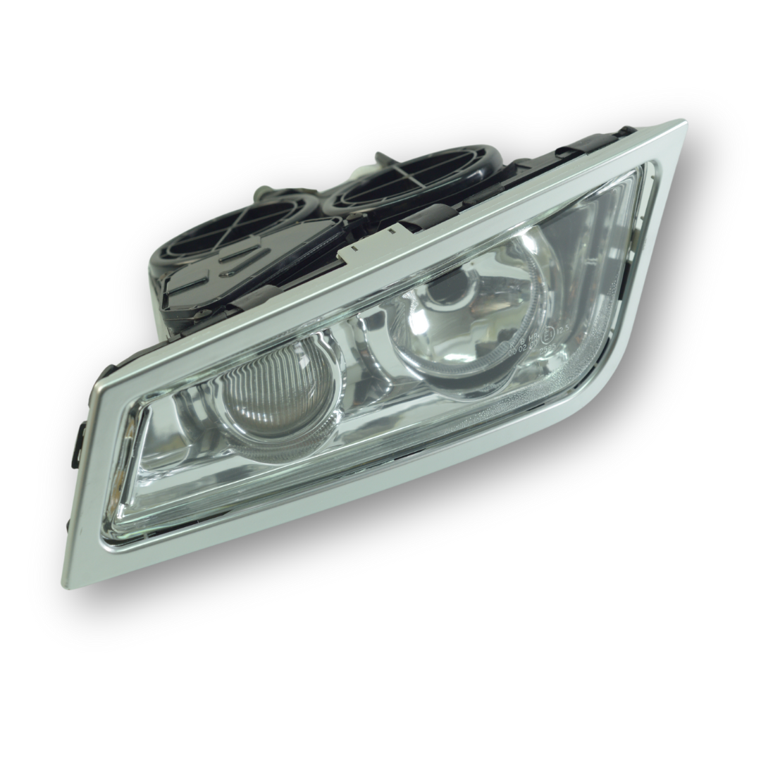 Фара противотуманная VOLVO FH, FH16, FM (2005- ...) 2 лампы H3, левая (C.F.BERG) Фара противотуманная VOLVO FH, FH16, FM (2005- ...) 2 лампы H3, левая (C.F.BERG)