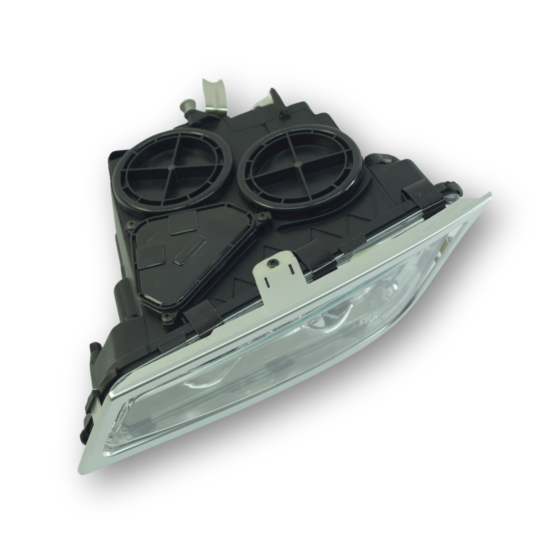 Фара противотуманная VOLVO FH, FH16, FM (2005- ...) 2 лампы H3, левая (C.F.BERG) Фара противотуманная VOLVO FH, FH16, FM (2005- ...) 2 лампы H3, левая (C.F.BERG)