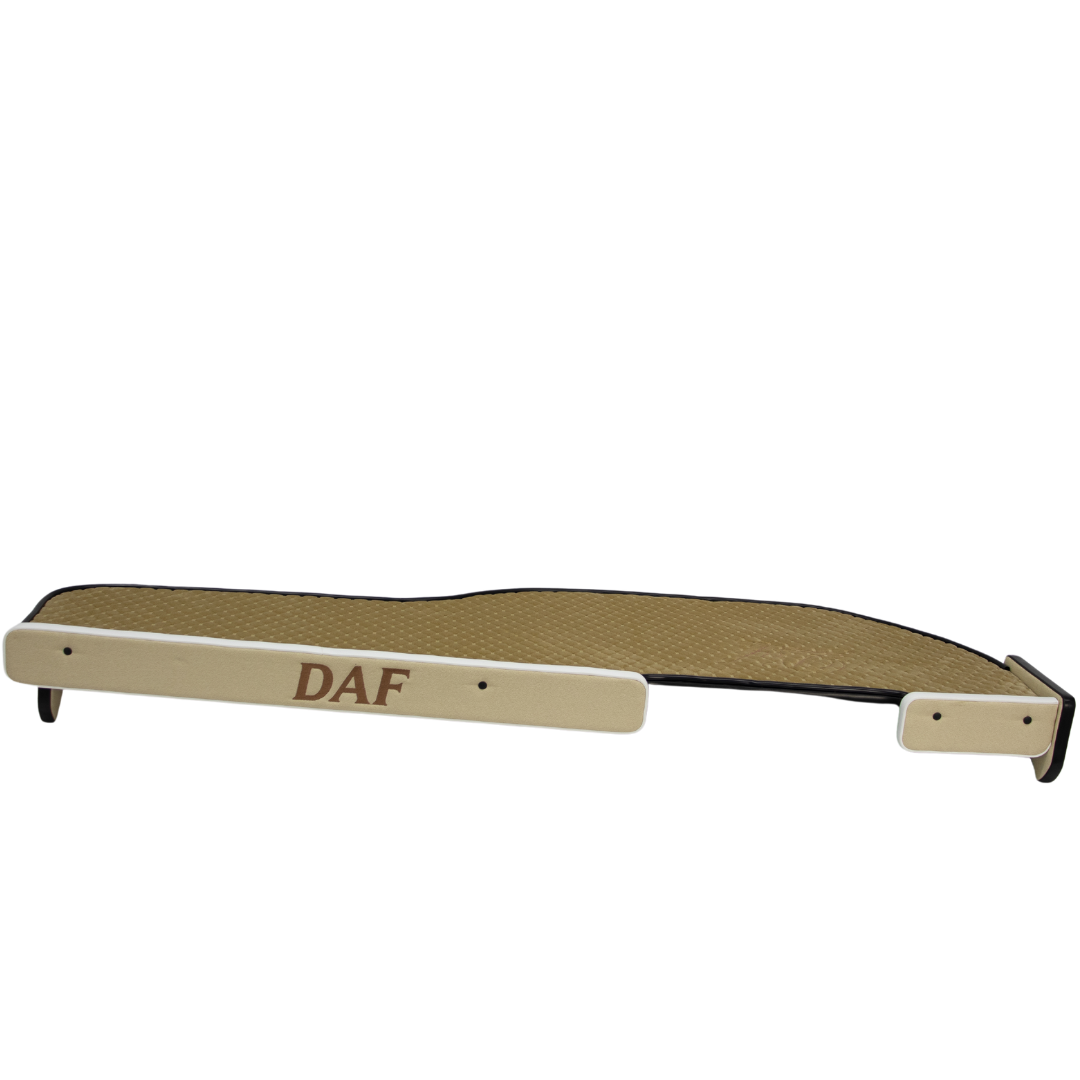 Полка кабины  длинная DAF XF 106 Алькантара \бежевая\вышивка