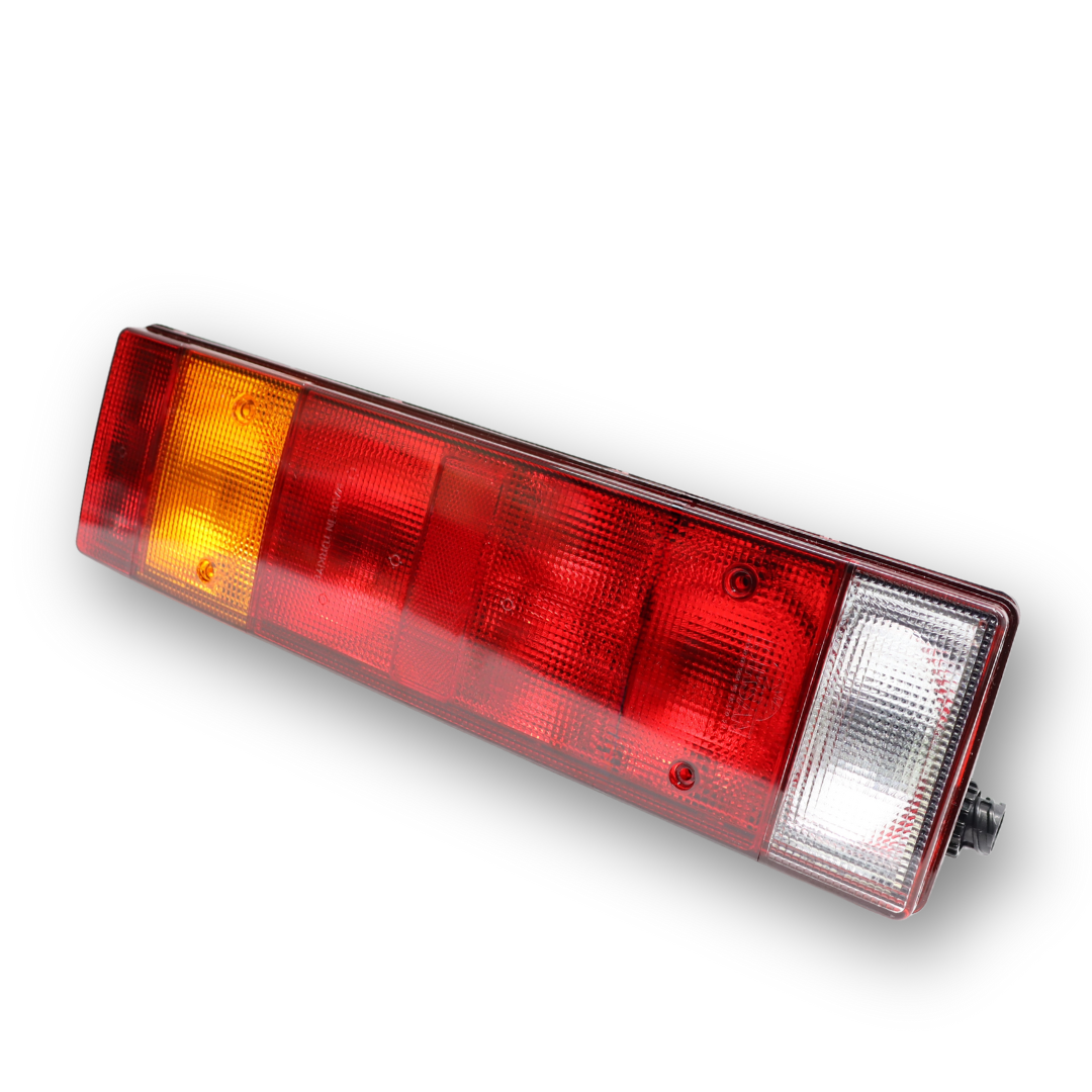 Фонарь задний 0030 Универсальный левый\разъем AMP Фонарь задний 0030 Универсальный левый\разъем AMP