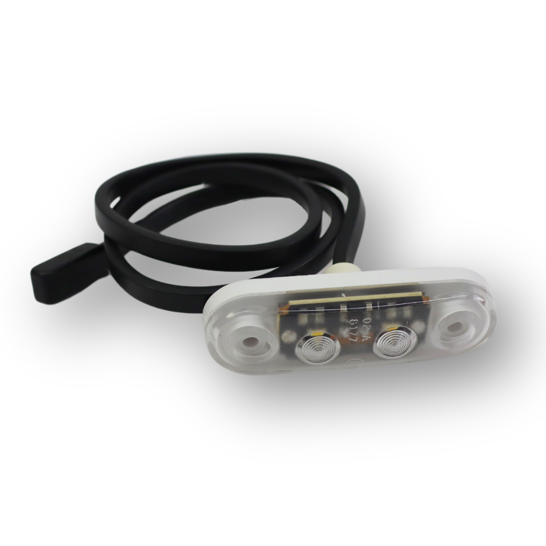 Фонарь габаритный лобовой Renault Magnum Фонарь габаритный лобовой Renault Magnum