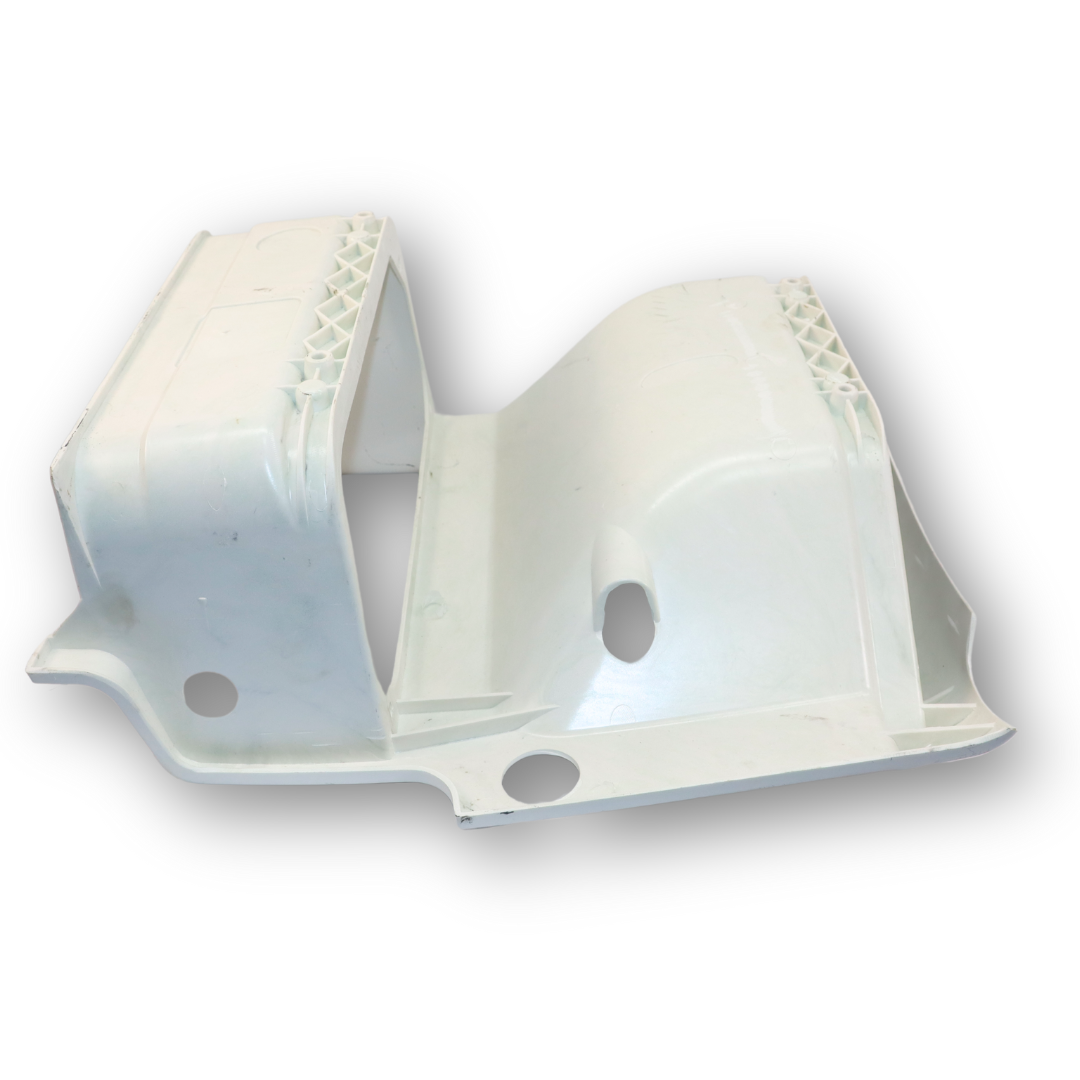 Ступень нижняя пластик RENAULT PREMIUM II ROUTE - LANDER (2007→) правая Ступень нижняя пластик RENAULT PREMIUM II ROUTE - LANDER (2007→) правая