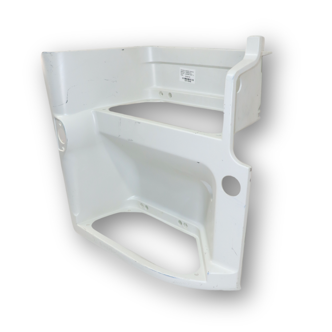 Ступень нижняя пластик RENAULT PREMIUM II ROUTE - LANDER (2007→) правая Ступень нижняя пластик RENAULT PREMIUM II ROUTE - LANDER (2007→) правая