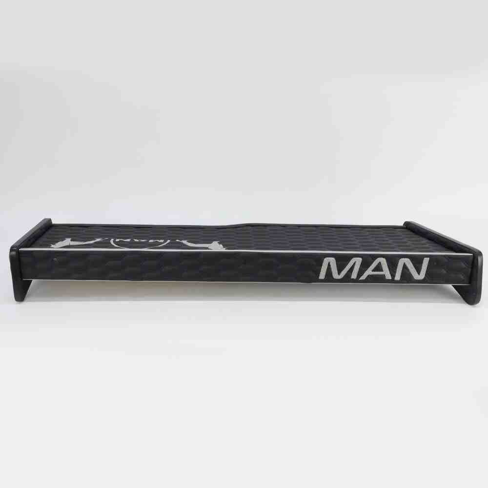 Полиця кабіни довга MAN TGX чорна перфорація з вишивкою\ST- Екошкіра стежка\