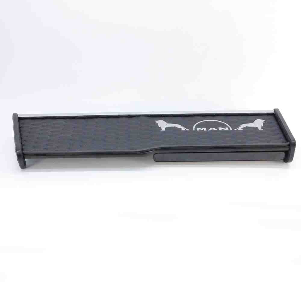 Полиця кабіни довга MAN TGX чорна перфорація з вишивкою\ST- Екошкіра стежка\