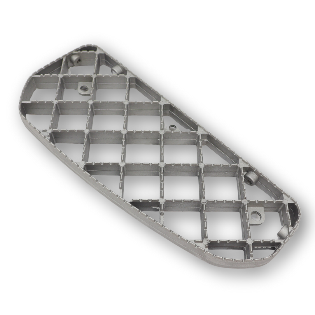 Накладка на ступень SCANIA P,G,R,T (2004→)- лев\прав