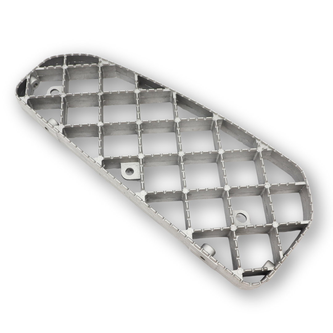 Накладка на ступень SCANIA P,G,R,T (2004→)- лев\прав