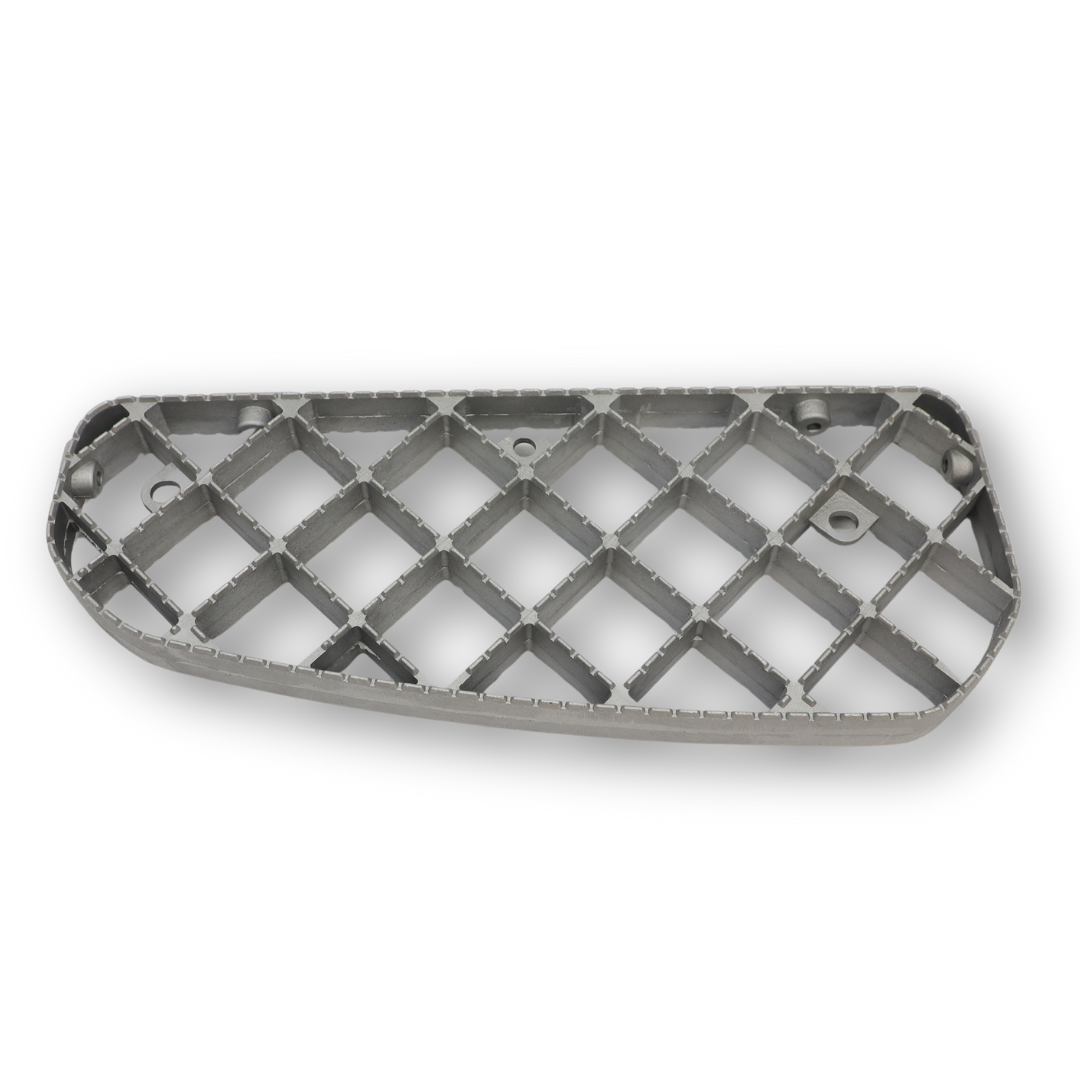 Накладка на ступень SCANIA P,G,R,T (2004→)- лев\прав