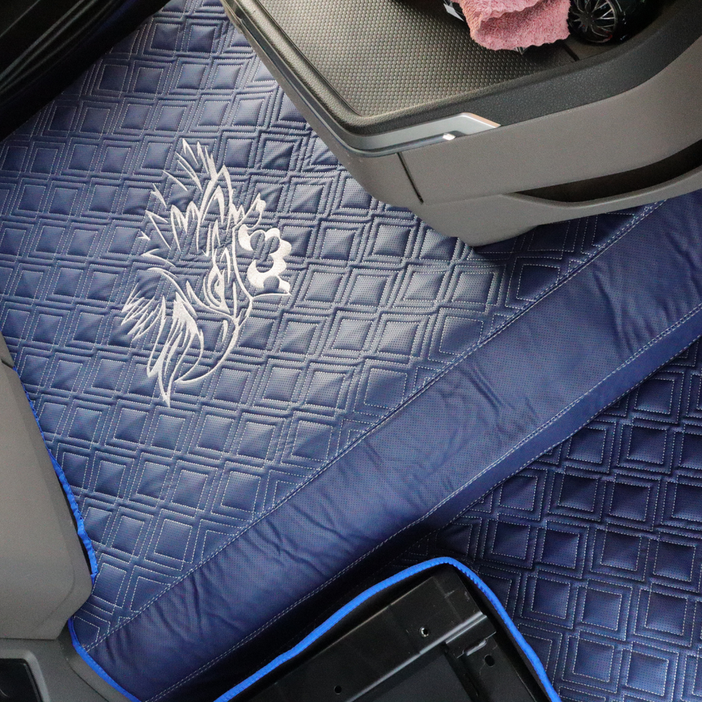 Килимок 3D Екошкіра SCANIA R з 2017; АКПП, синій Килимок 3D Екошкіра SCANIA R з 2017; АКПП, синій