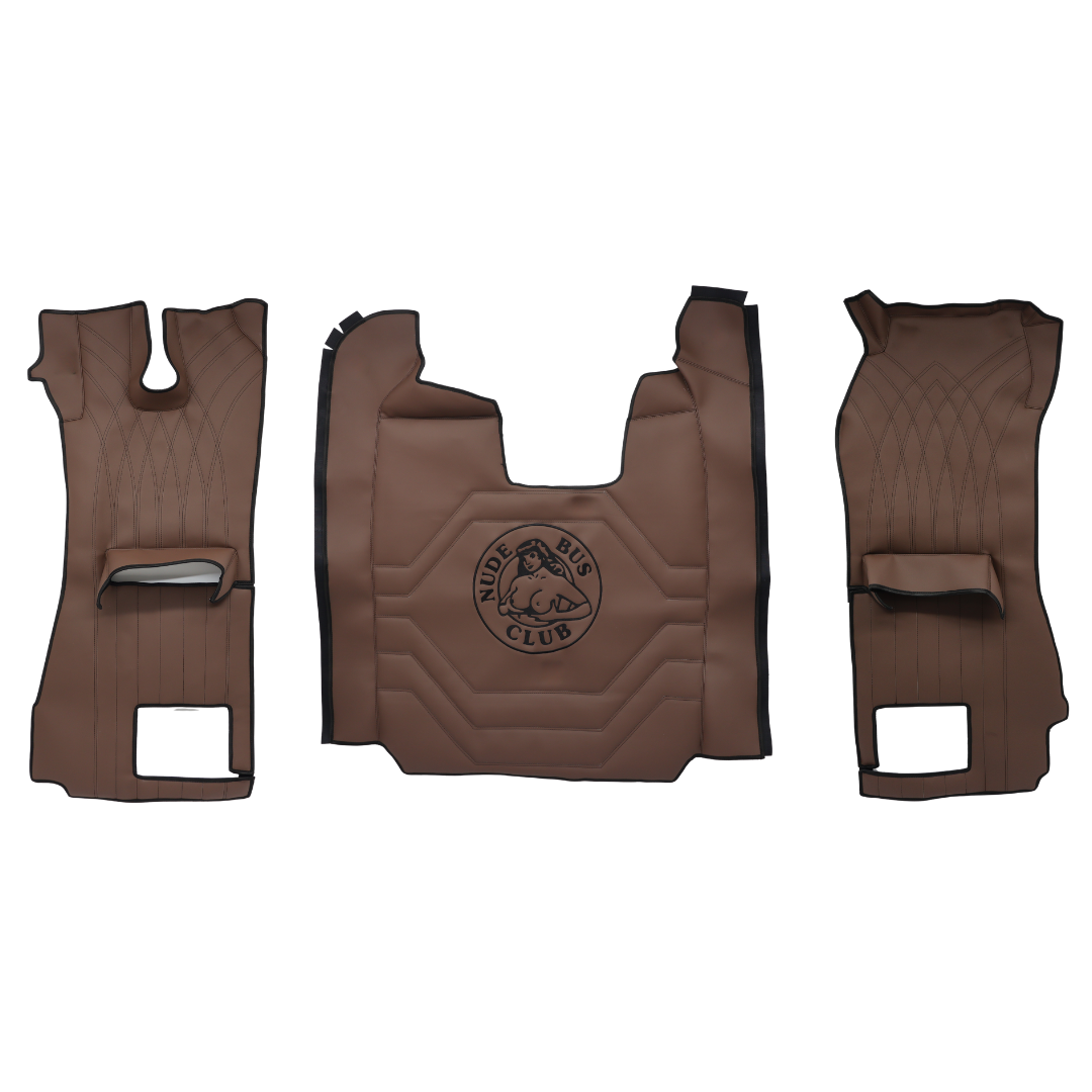 Коврик 3D Экокожа SCANIA R 2014-2016; рестайлинг 2017;АКПП, с вышивкой "NUDE BUS CLUB"