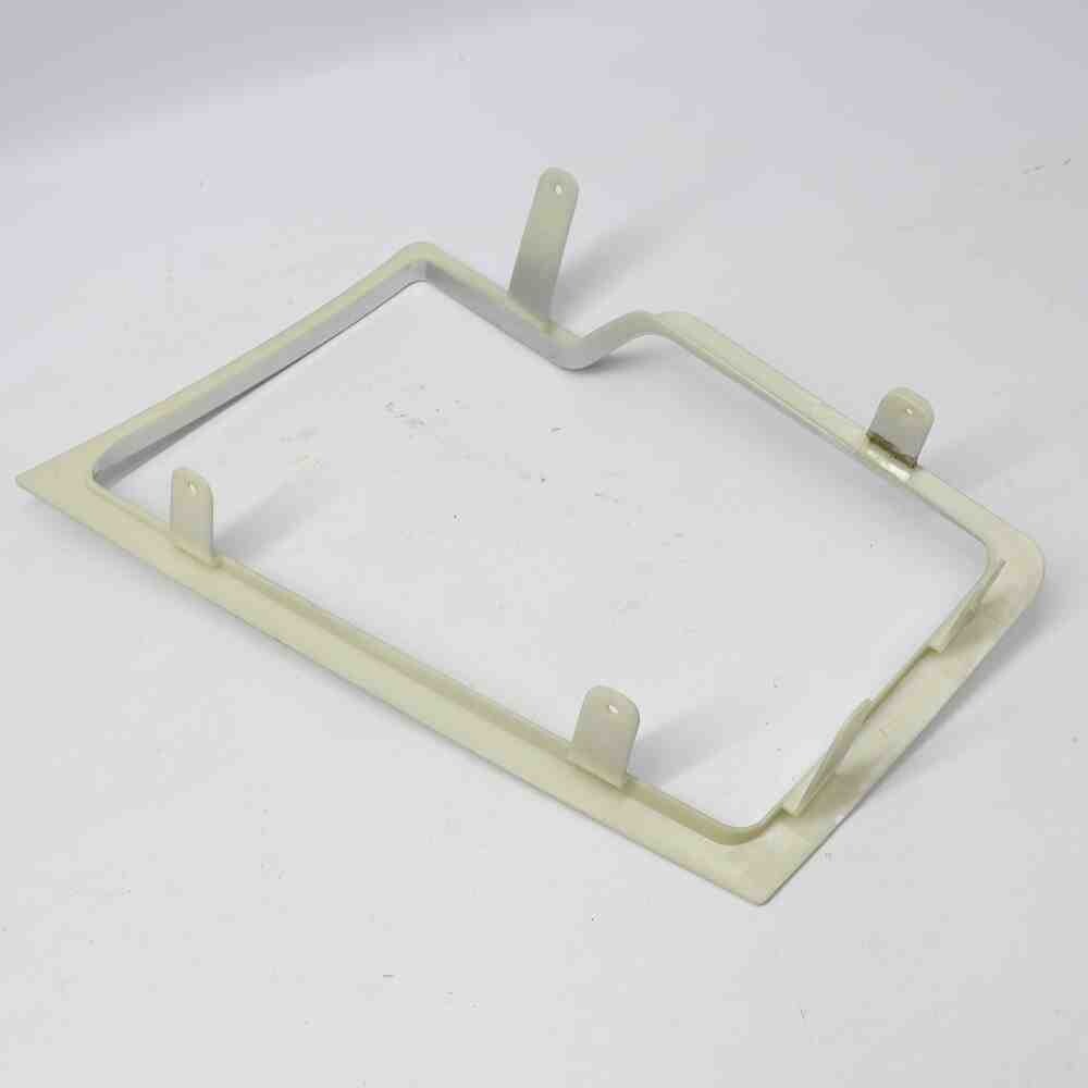 Декор.рамка фары  VOLVO FH  (2002-->) \лев\уценка