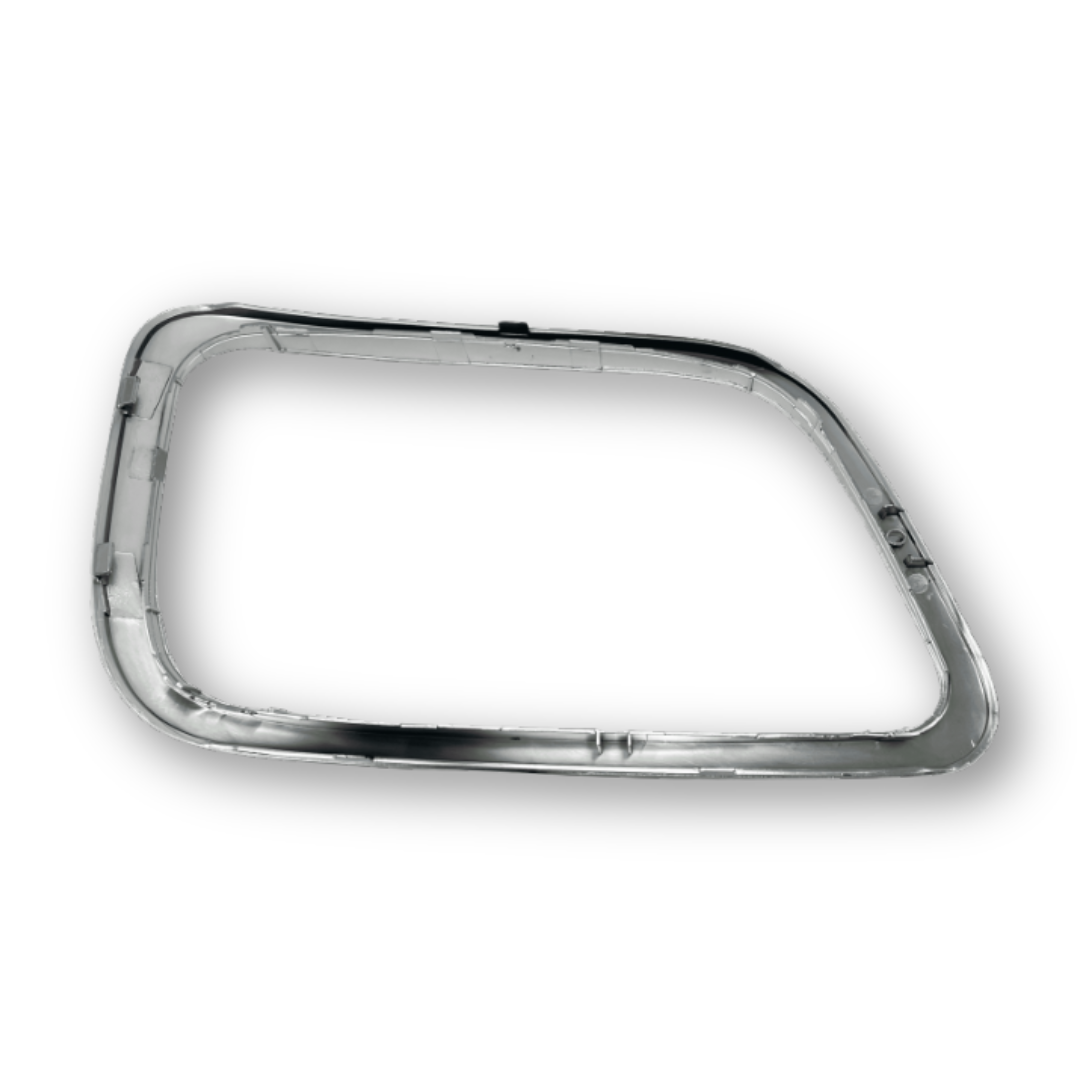 Декор.рамка фары Mercedes Actros MP3 \лев\ Декор.рамка фары Mercedes Actros MP3 \лев\