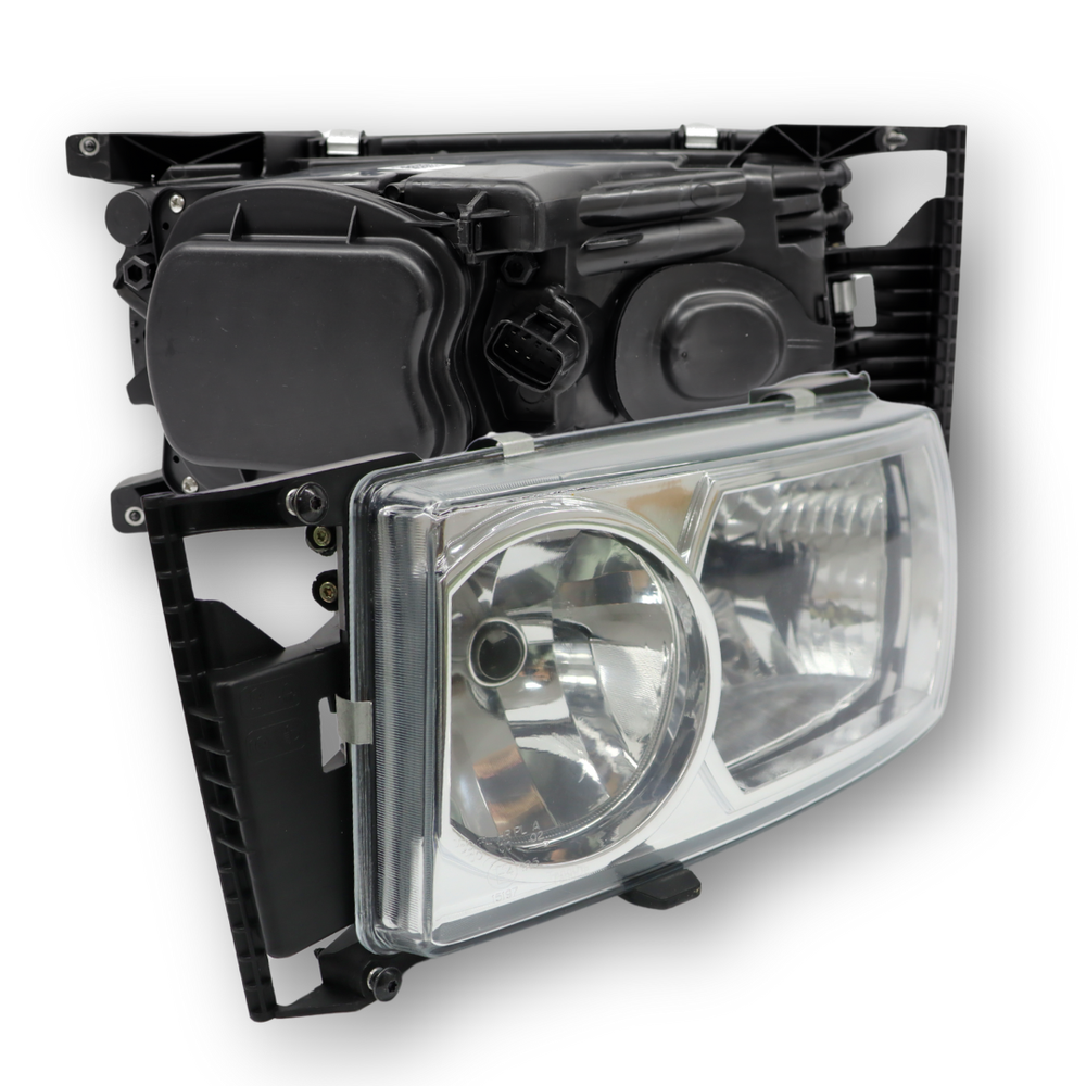 Фара SCANIA R, S, P, G (2016...) ксенон с лампочкой и блоком розжига,левая (TANGDE)