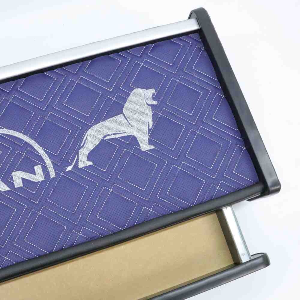 Полиця кабіни довга MAN TGX; синя перфорована  з вишивкою; ST - Екошкіра стежка; вся в шкірі