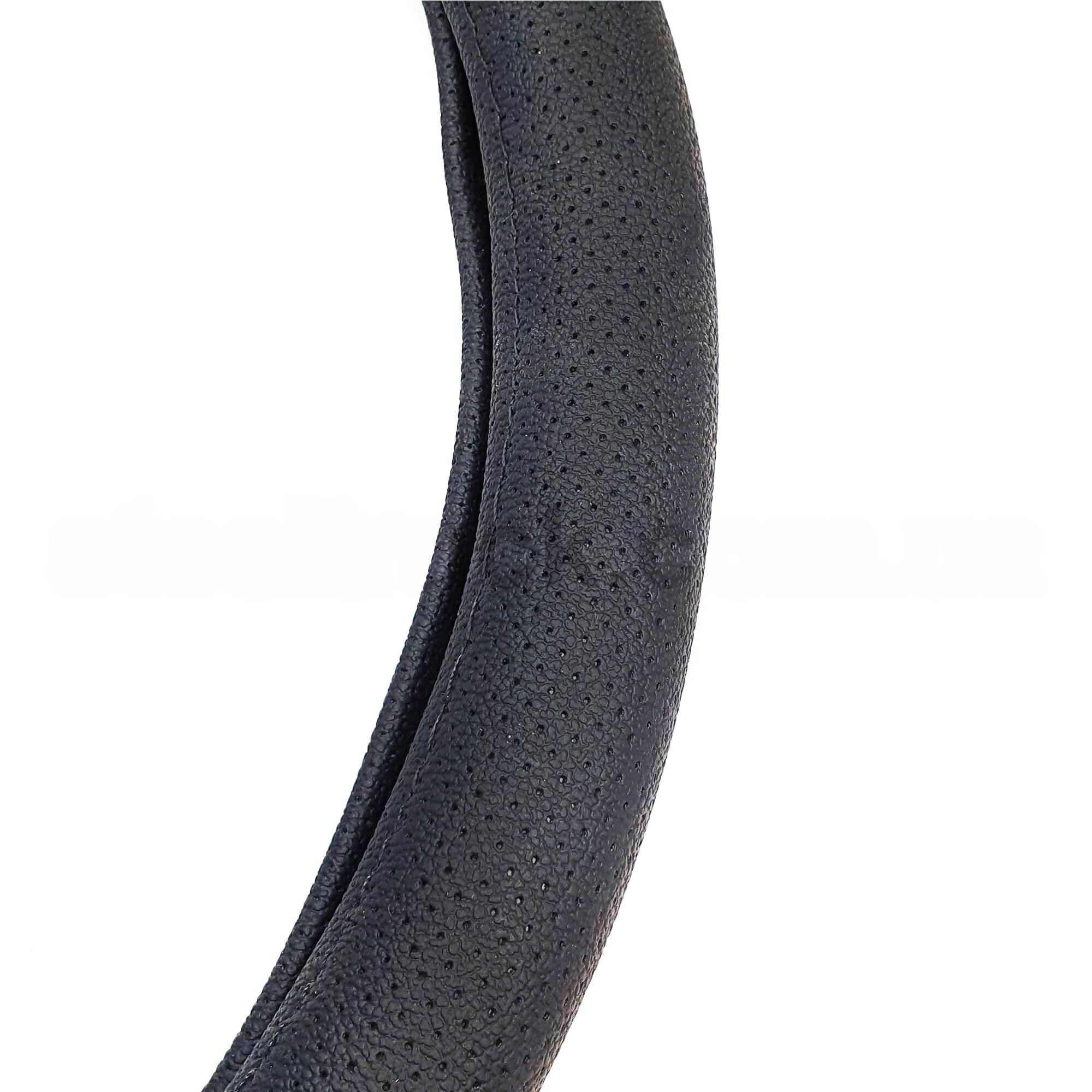 Оплетка руля XXL 45 (Экокожа) перфорация + массаж Оплетка руля XXL 45 (Экокожа) перфорация + массаж