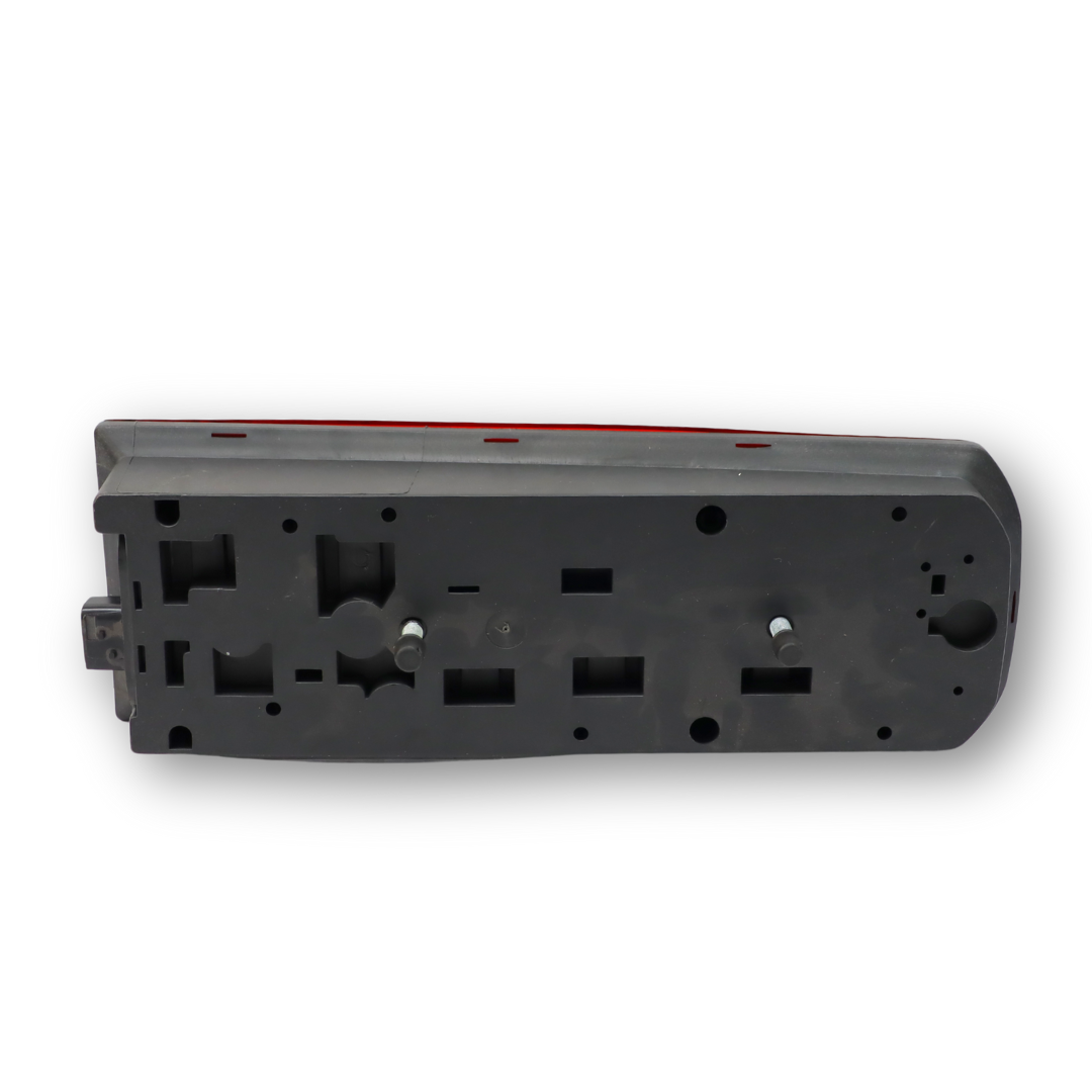 Фонарь задний MERCEDES ACTROS MP4 с боковым разъемом (левый) Фонарь задний MERCEDES ACTROS MP4 с боковым разъемом (левый)