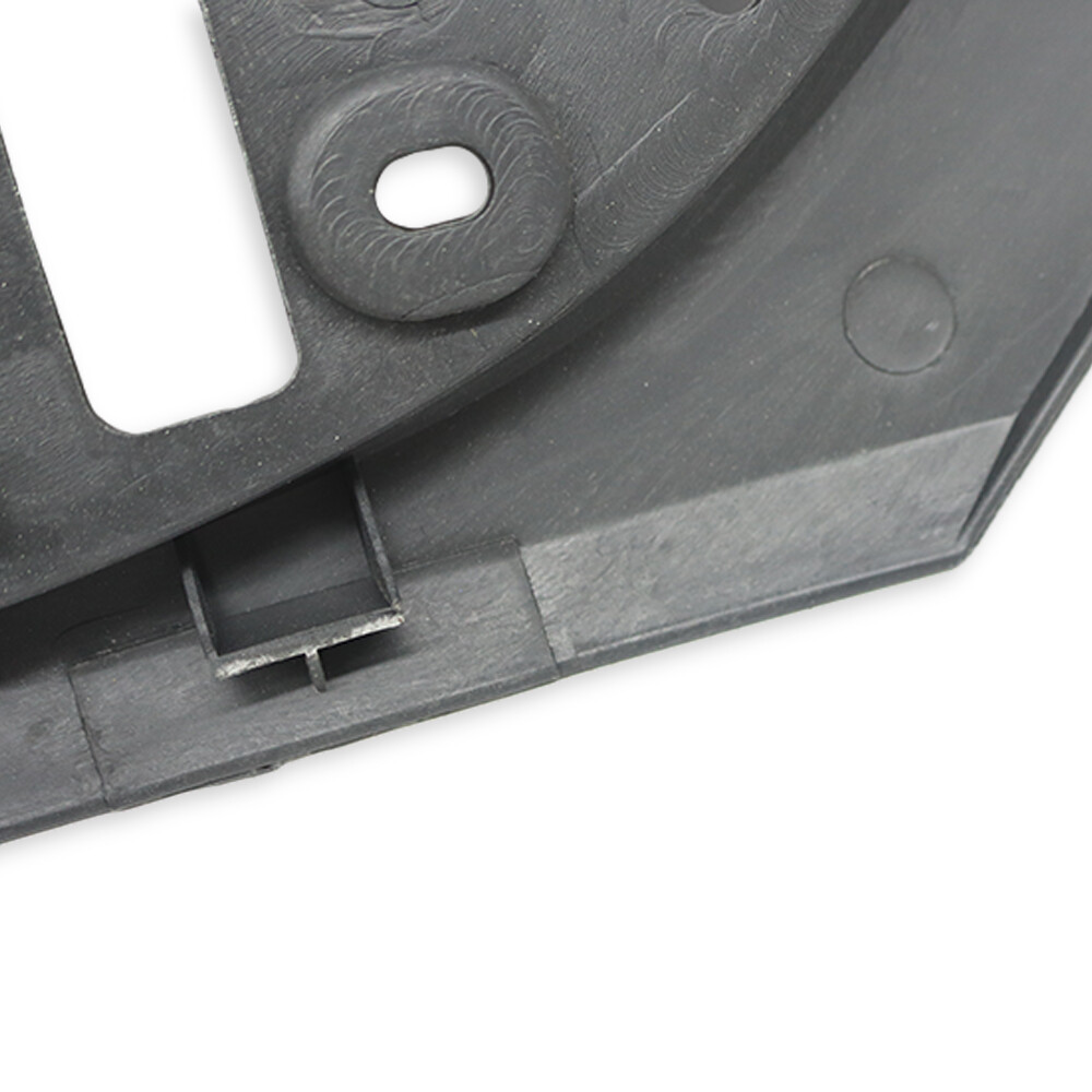 Спойлер бампера Mercedes Actros MP3 центральная часть\уценка