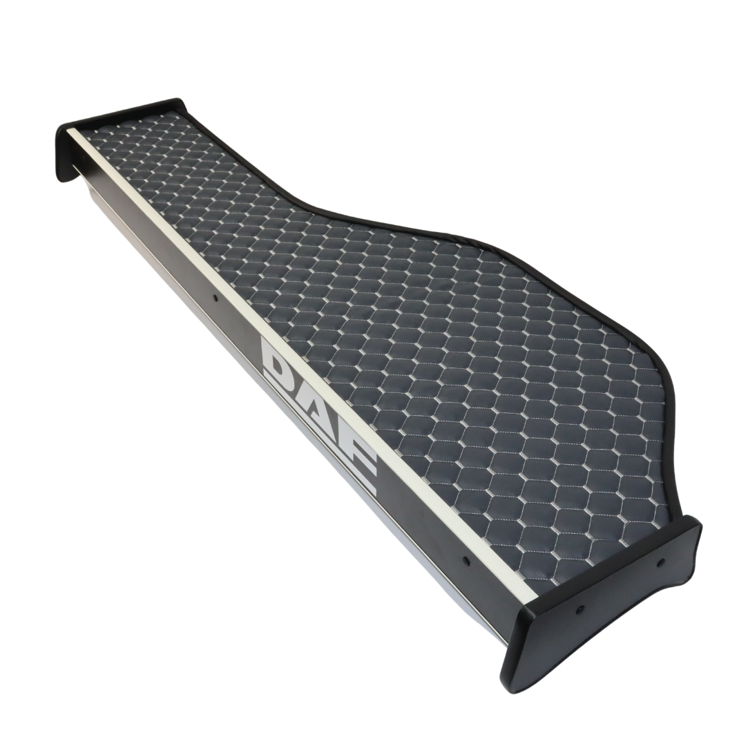 Полка кабины длинная DAF 95 серая\ST- Экокожа стёжка\ Полка кабины длинная DAF 95 серая\ST- Экокожа стёжка\