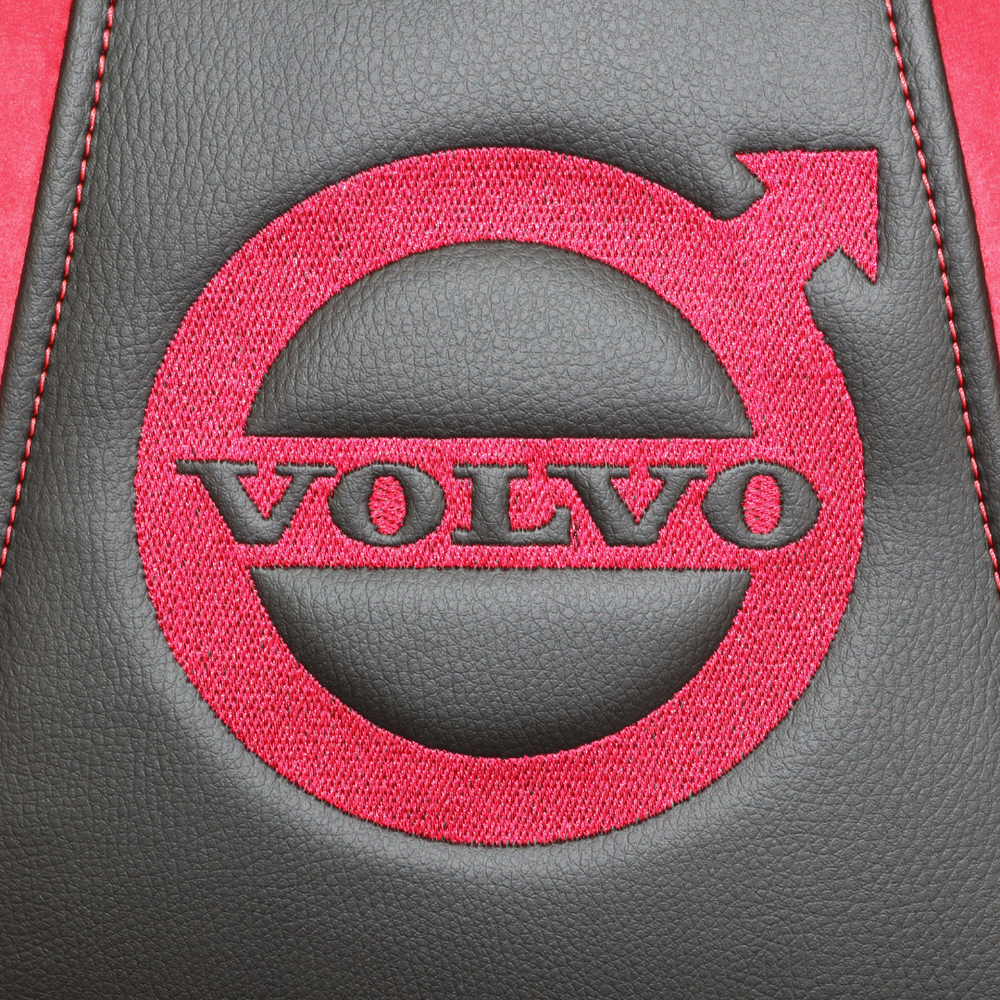 Чохол на сидіння Chess VOLVO FH FM (2014-...) червоний велюр - чорна шкіра Чохол на сидіння Chess VOLVO FH FM (2014-...) червоний велюр - чорна шкіра