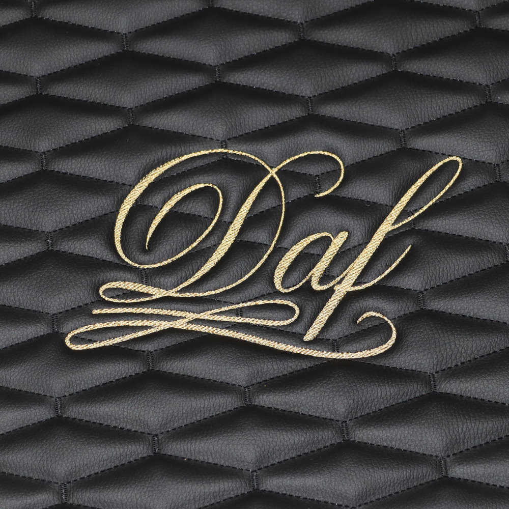 Коврик 3D Экокожа DAF XF106 c 2013; АКПП, черный (с вышивкой)