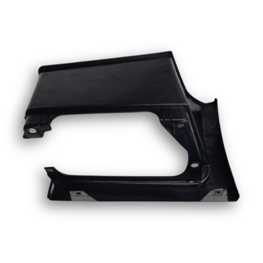 Ступень нижняя пластик VOLVO FH4 Euro 6 правая Ступень нижняя пластик VOLVO FH4 Euro 6 правая