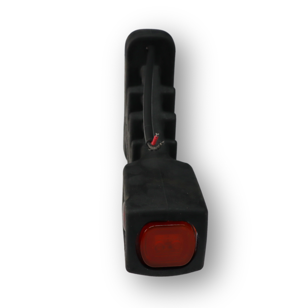 Фонарь габаритный рог LED-24V\13 см (угол 45*) Фонарь габаритный рог LED-24V\13 см (угол 45*)