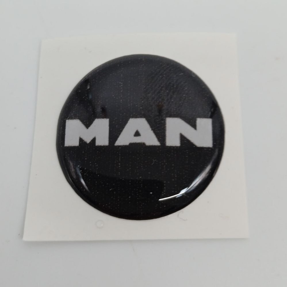 Наклейка на колпачёк MAN Наклейка на колпачёк MAN