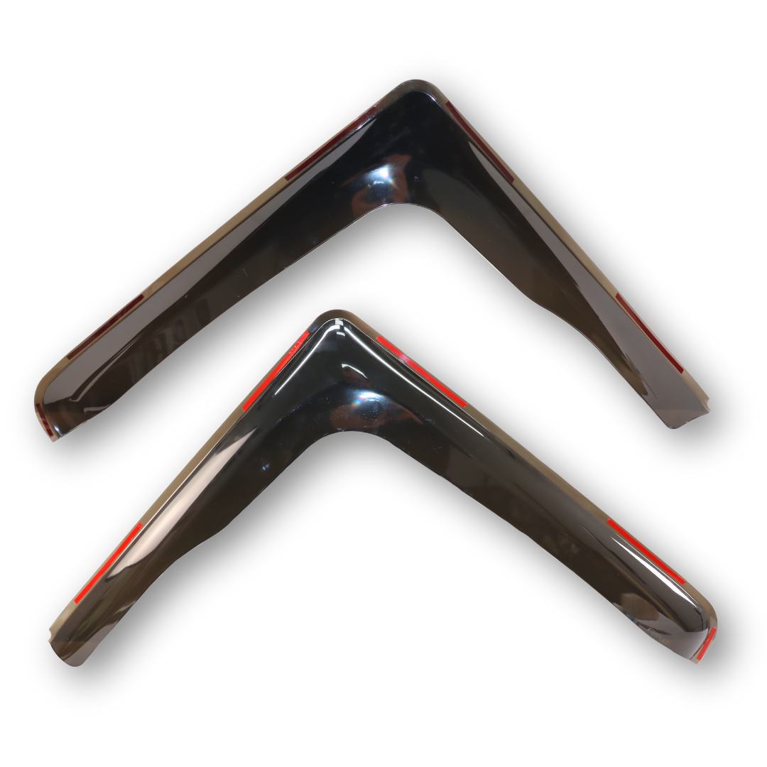 Ветровик DAF XF 106; 2006 +;Черный.Вставной.