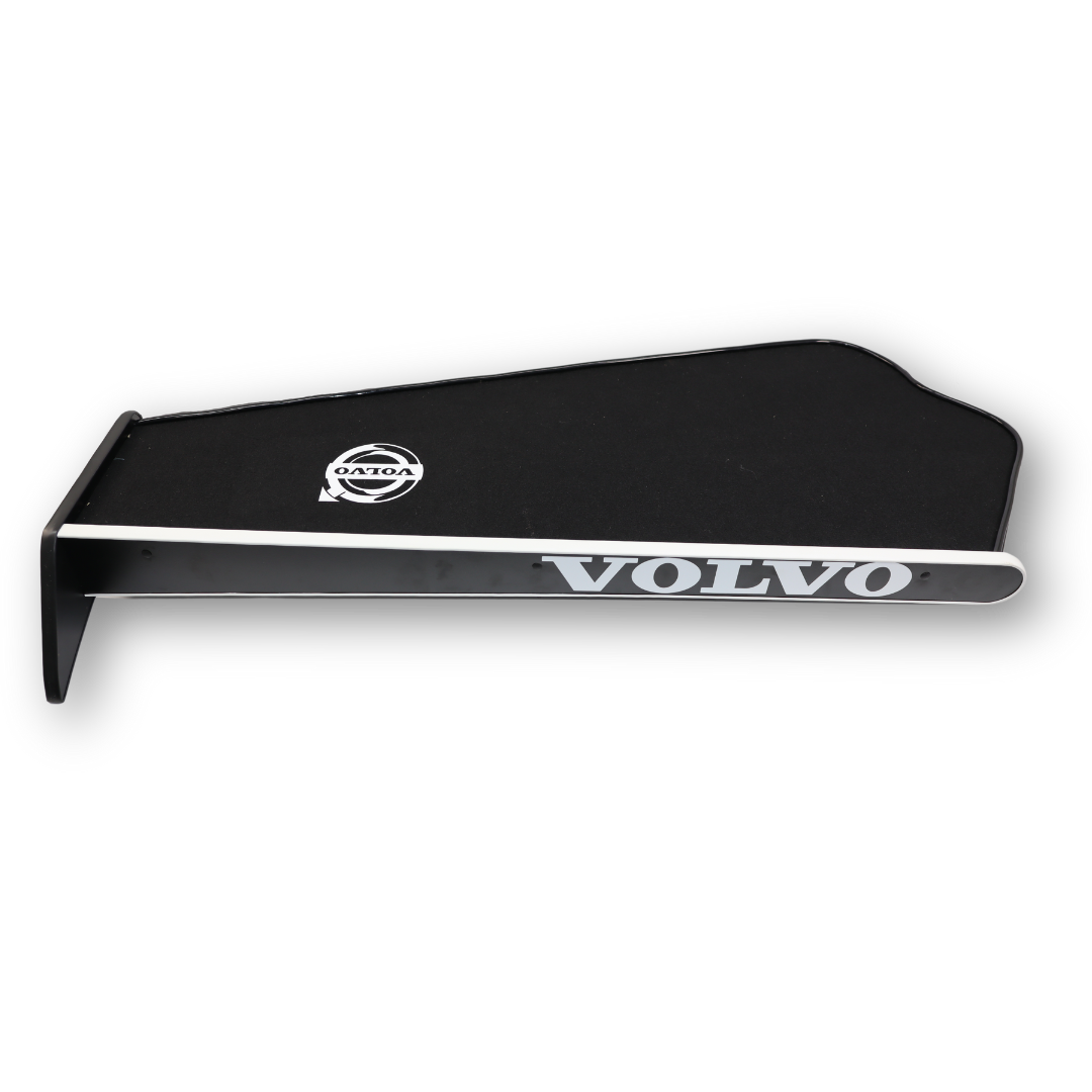 Полка кабины длинная VOLVO FH EURO 6 с 2014гс вырезом под планшет; Graphite Полка кабины длинная VOLVO FH EURO 6 с 2014гс вырезом под планшет; Graphite