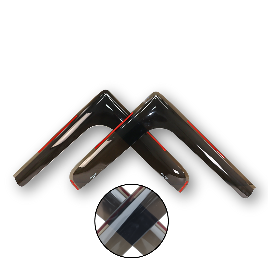 Ветровик DAF XF 95 /XF 105 ; 1998-2014; Черный. Накладной.