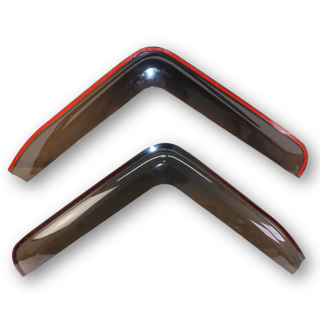 Ветровик VOLVO FH 2-3 / FM 2-3 ; 2003-2013 ;Черный.Накладной. Ветровик VOLVO FH 2-3 / FM 2-3 ; 2003-2013 ;Черный.Накладной.