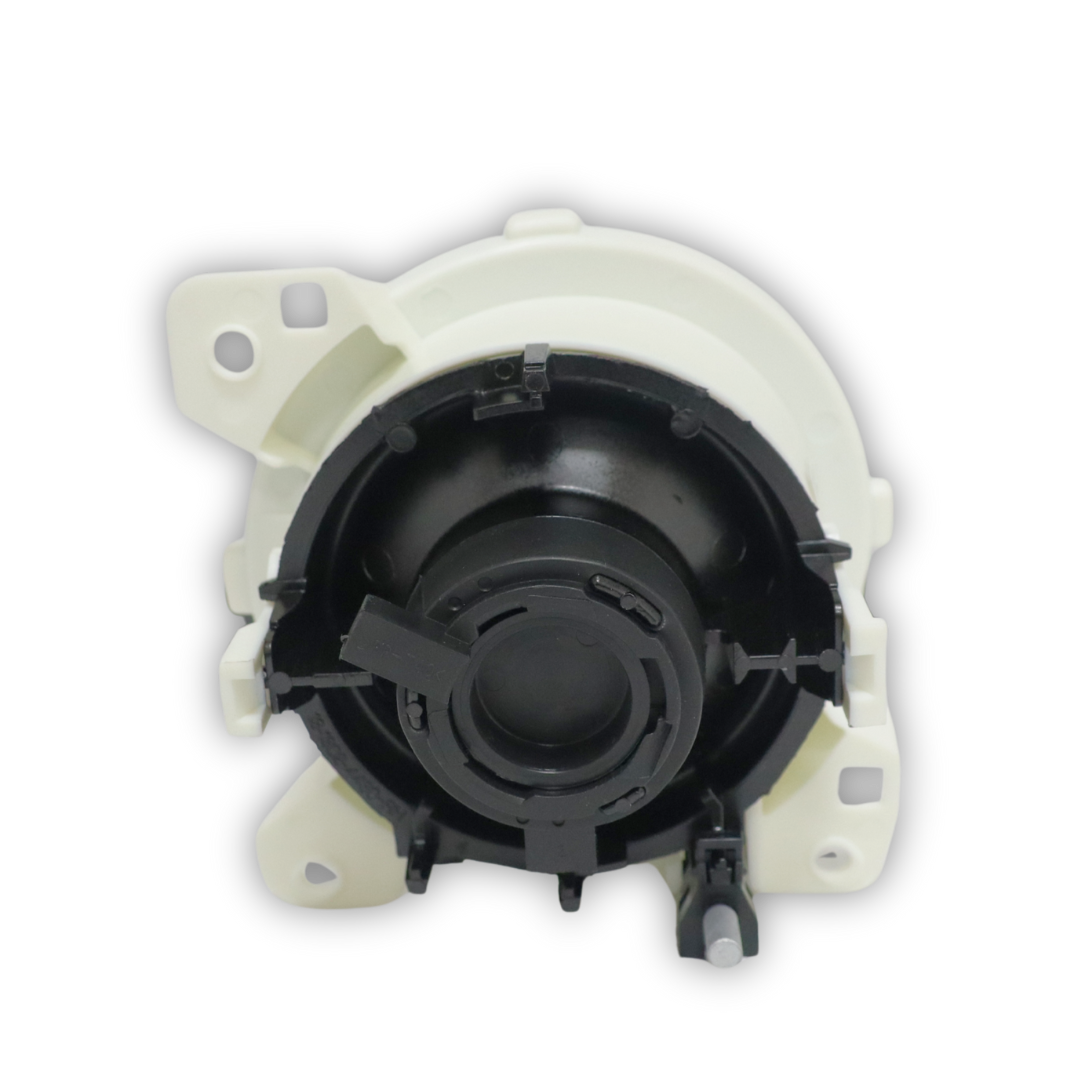 Фара противотуманная SCANIA R, P, G, T (2004-2019) H1, дальний свет, левая (TBM) Фара противотуманная SCANIA R, P, G, T (2004-2019) H1, дальний свет, левая (TBM)