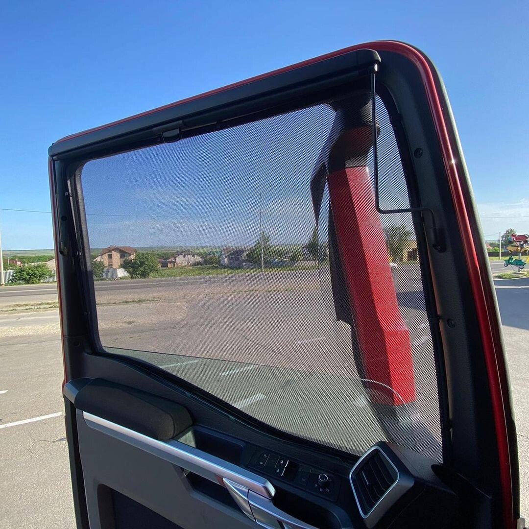 Каркасная штора MAN TGX\A\S\L\M (Каркасная тонировка класс 20 %) креплен магнит