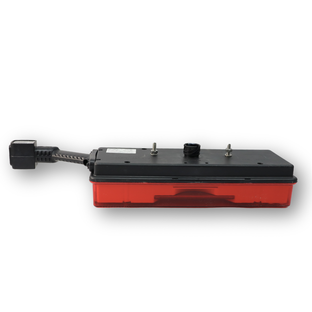 Ліхтар задній EUROPOINT III; трикутний відбивач, LED габарит, роз'єм 7-pin ASS2; правий (ASPOCK)