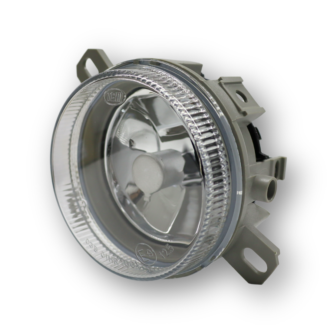 Фара противотуманная RENAULT MAGNUM, H1, левая-правая (TBM) Фара противотуманная RENAULT MAGNUM, H1, левая-правая (TBM)