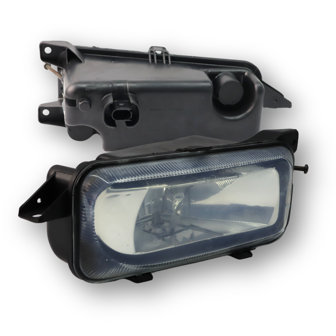 Фара противотуманная MERCEDES ACTROS (2002), ACTROS MP2 (с 2003), MP3 (с 2002), H3, правая (MARS) Фара противотуманная MERCEDES ACTROS (2002), ACTROS MP2 (с 2003), MP3 (с 2002), H3, правая (MARS)