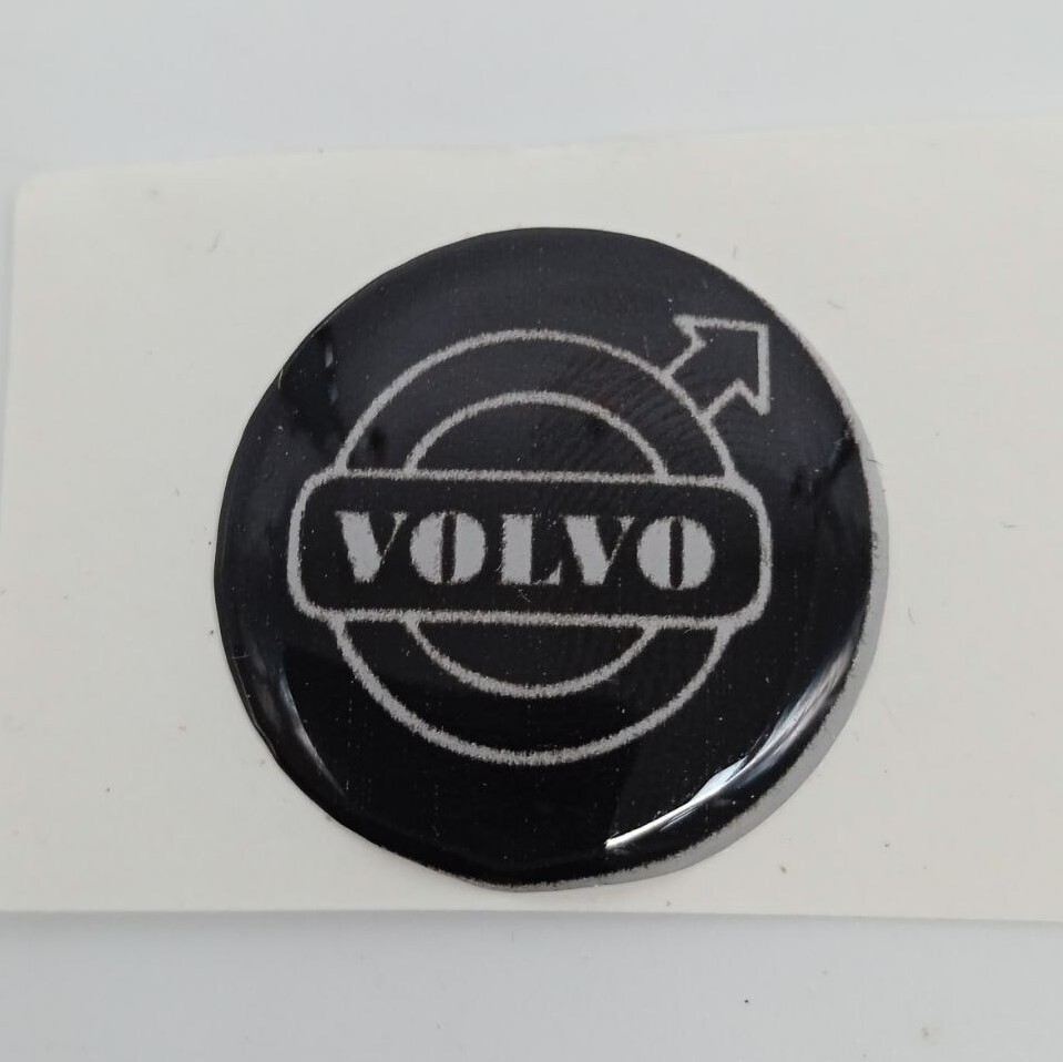 Наклейка на колпачёк VOLVO