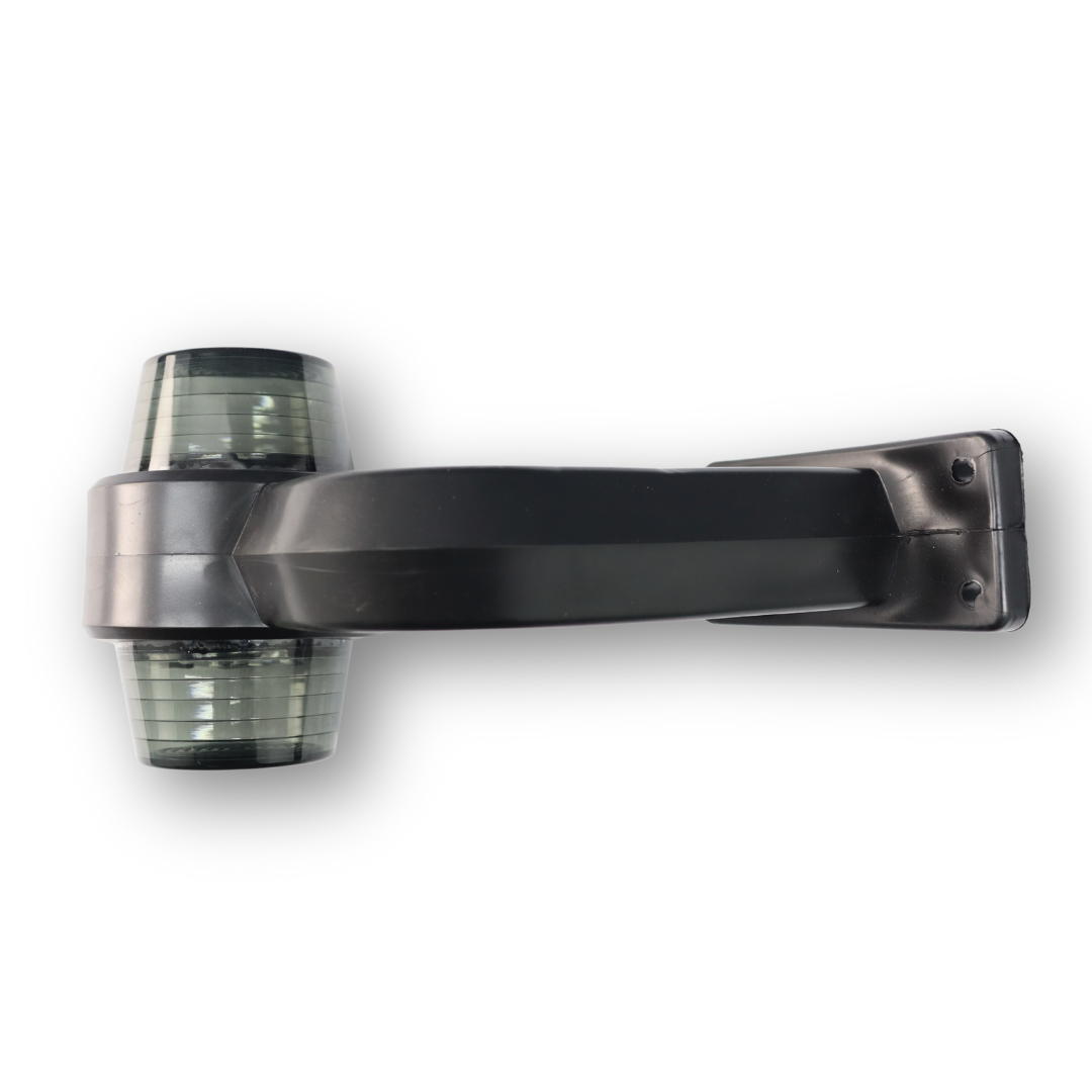 Фонарь габаритный рог LED кривой, 16 см, красно-белый «GRAPHITE» (FORMPLAS) Фонарь габаритный рог LED кривой, 16 см, красно-белый «GRAPHITE» (FORMPLAS)