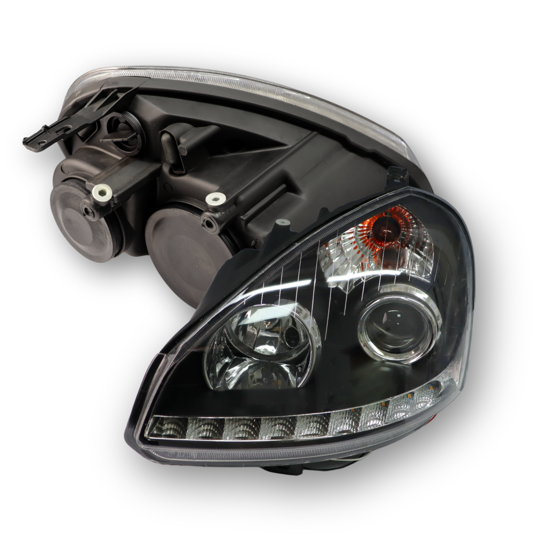 Фара ВАЗ 2170; LADA Priora (бі-лед лінза+динамічний поворотник+ДХВ) Фара ВАЗ 2170; LADA Priora (бі-лед лінза+динамічний поворотник+ДХВ)