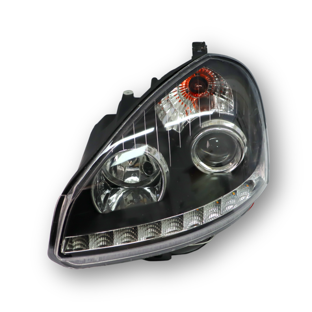 Фара ВАЗ 2170; LADA Priora (бі-лед лінза+динамічний поворотник+ДХВ) Фара ВАЗ 2170; LADA Priora (бі-лед лінза+динамічний поворотник+ДХВ)